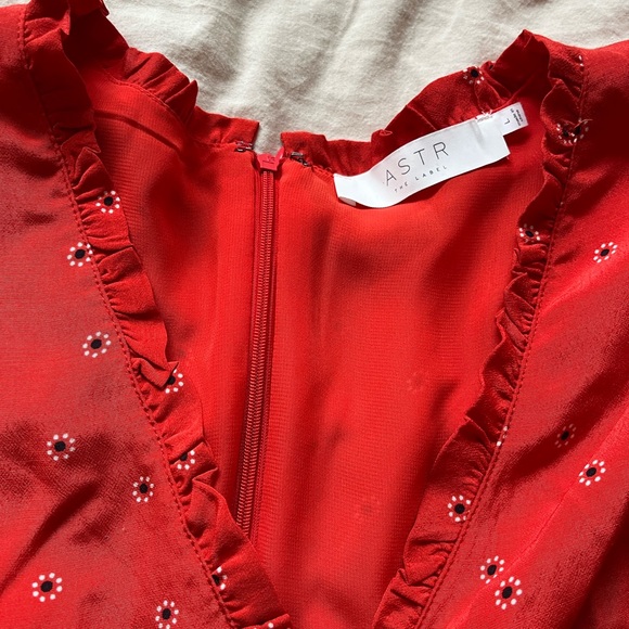 Astr Red Floral Print Long Sleeve Dress Size Large - Picture 3 of 5